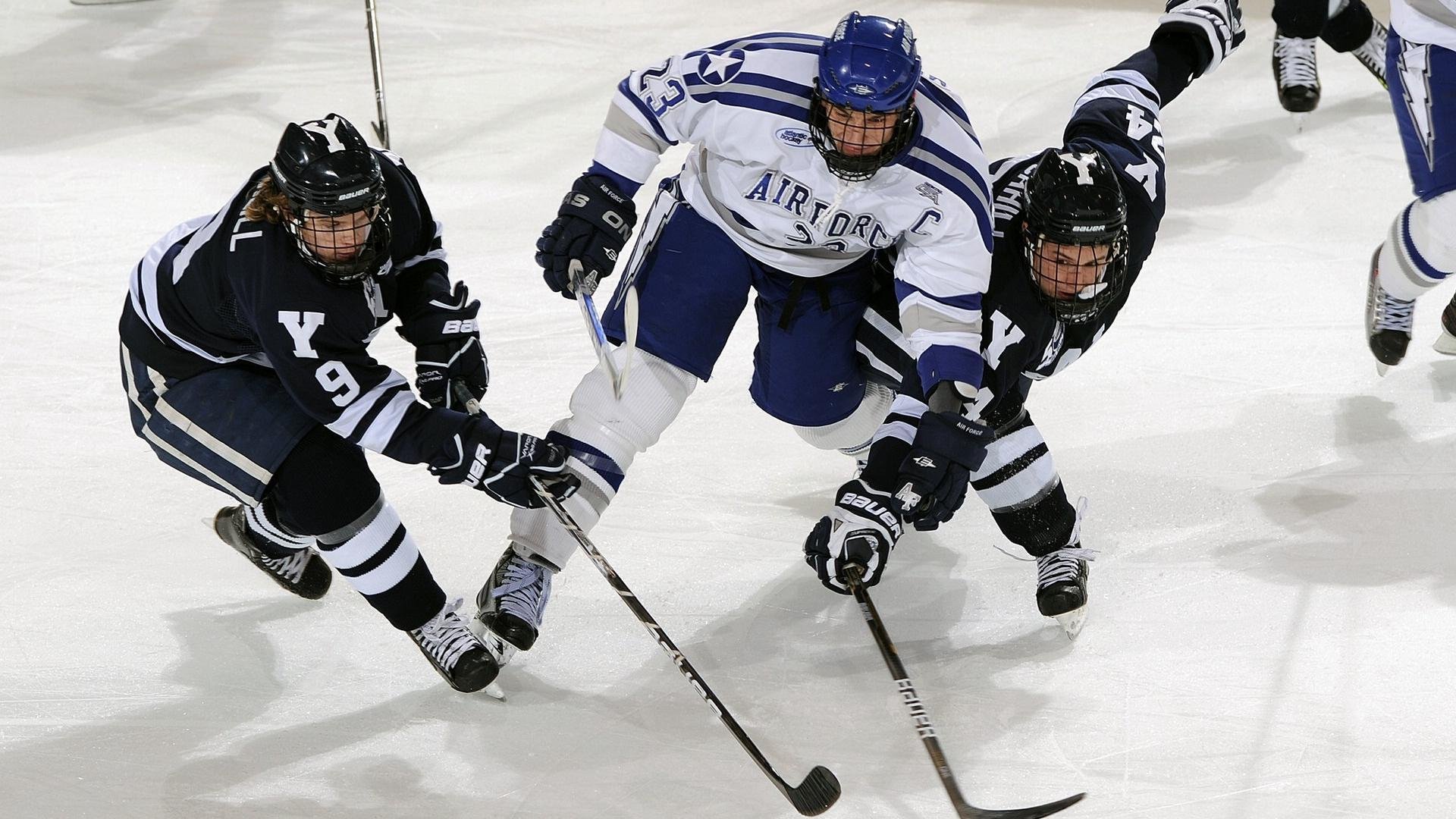 九游官方正版游戏中心-FaZe出席英雄联盟电竞高峰论坛，faze战队成员介绍